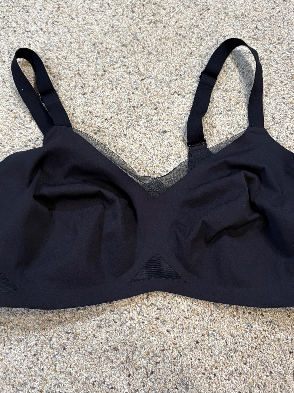 Honeylove Black Wireless Bra with Subtle Mesh Trim